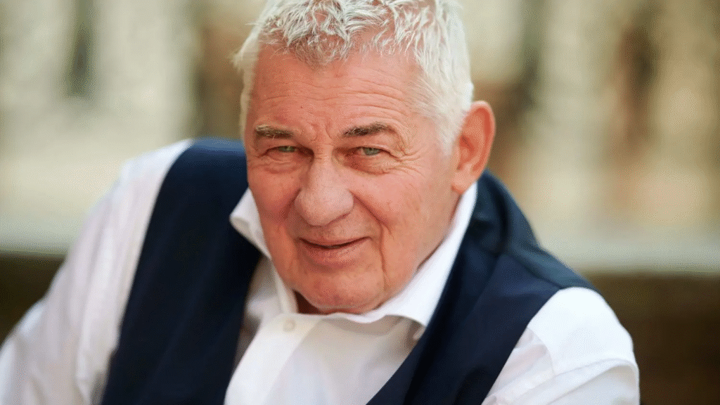 Heinz Hoenig Krankheit zeigt den Schauspieler in einer geschwächten Phase