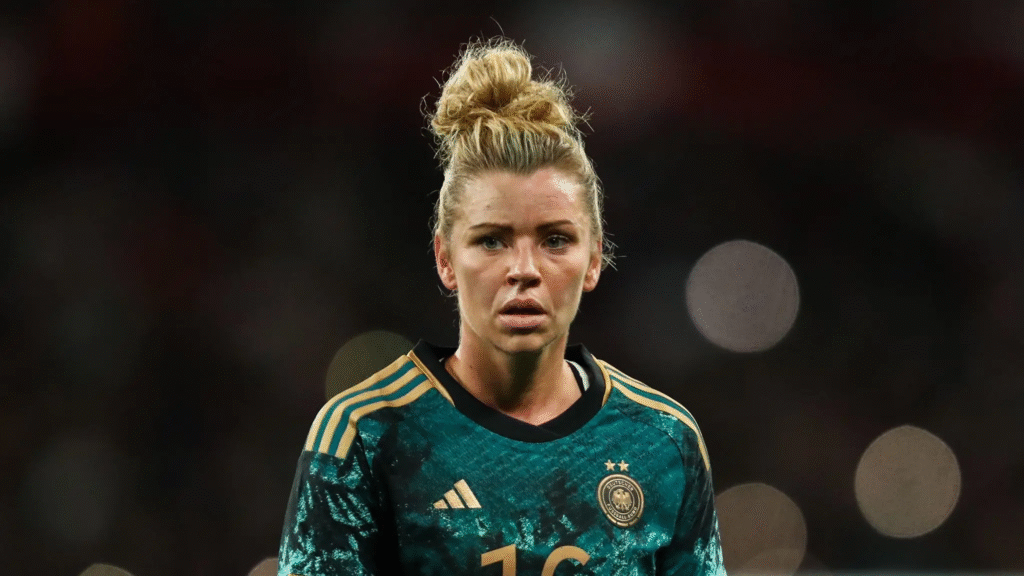 Linda Dallmann im Mittelfeld während eines Bundesligaspiels