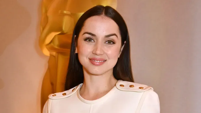 Tom Cruise Ana de Armas Gerüchte bei Filmpremiere