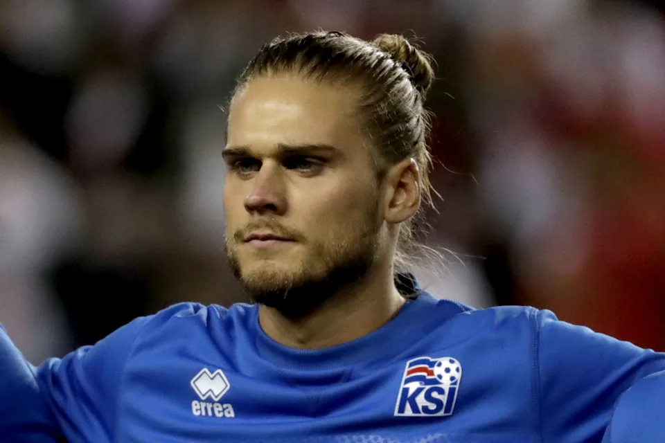 Rúrik Gíslason bei einem Fußballspiel