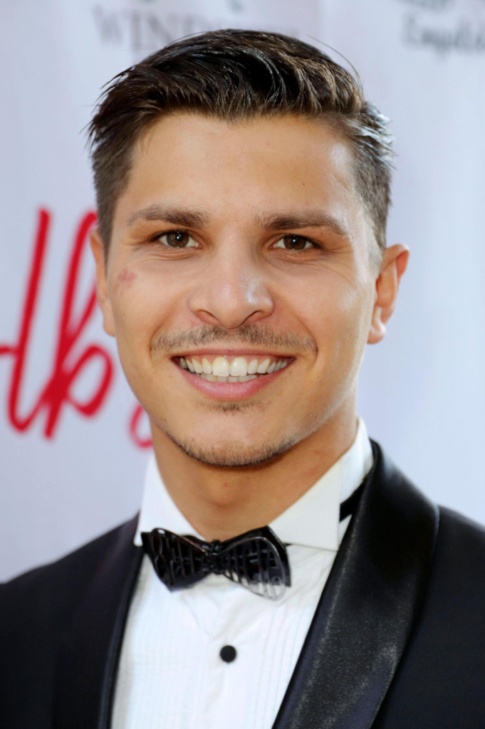 Alexandru Ionel Tanzperformance auf der Bühne