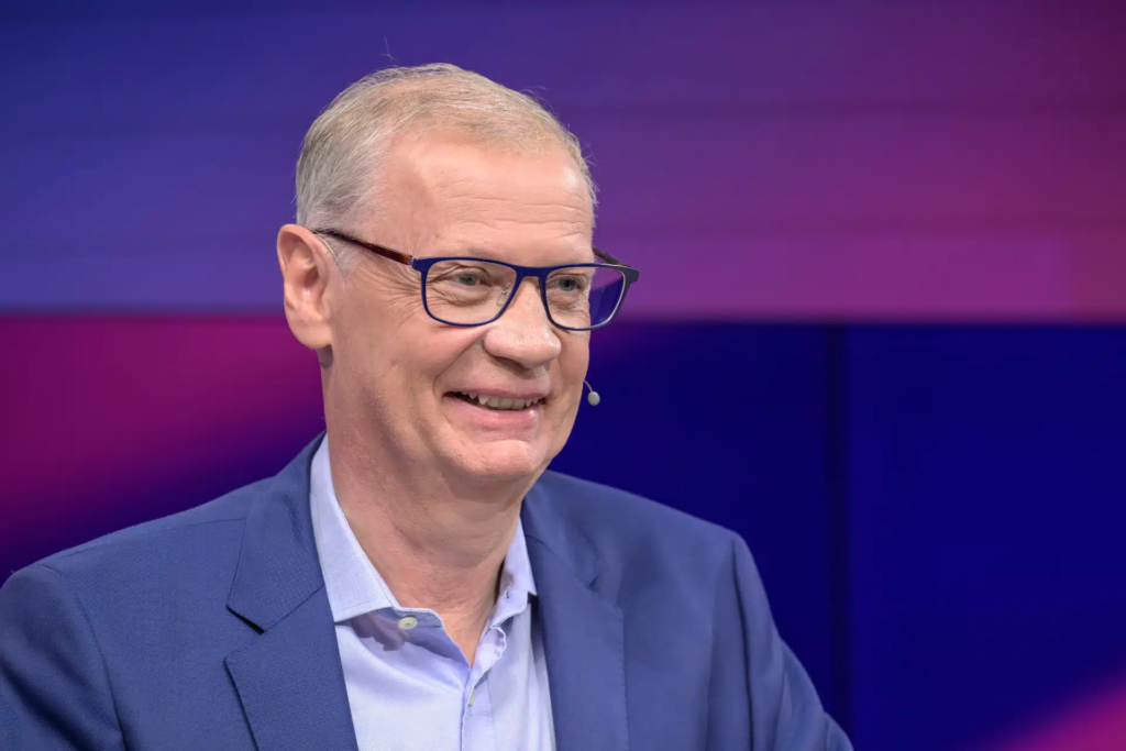 Szene aus Wer wird Millionär mit Günther Jauch im Gespräch mit Kandidaten