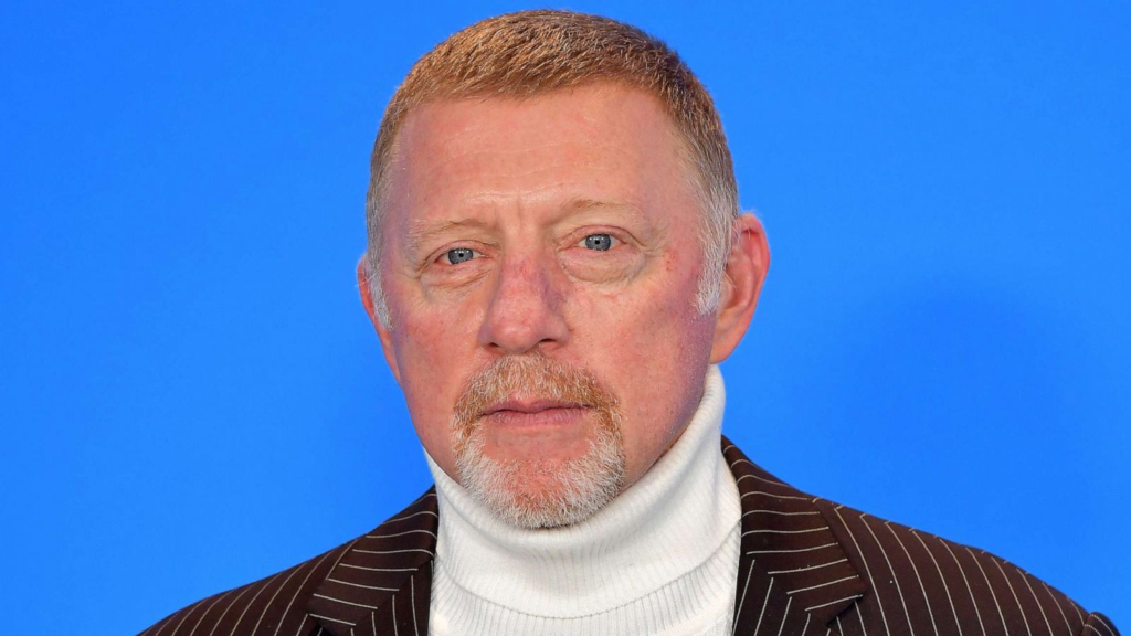 Boris Becker jung mit Tennisschläger während seiner frühen Karriere

