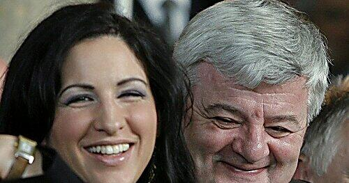 Porträt von Minu Barati-Fischer, der Ehepartnerin von Joschka Fischer