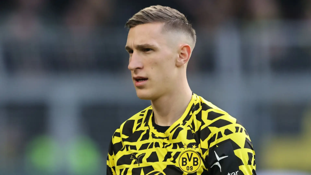 Nico Schlotterbeck Freundin Die Frau Hinter Dem BVB Star Wear Magazines nico-schlotterbeck-freundin-die-frau-hinter-dem-bvb-star-wear-magazines